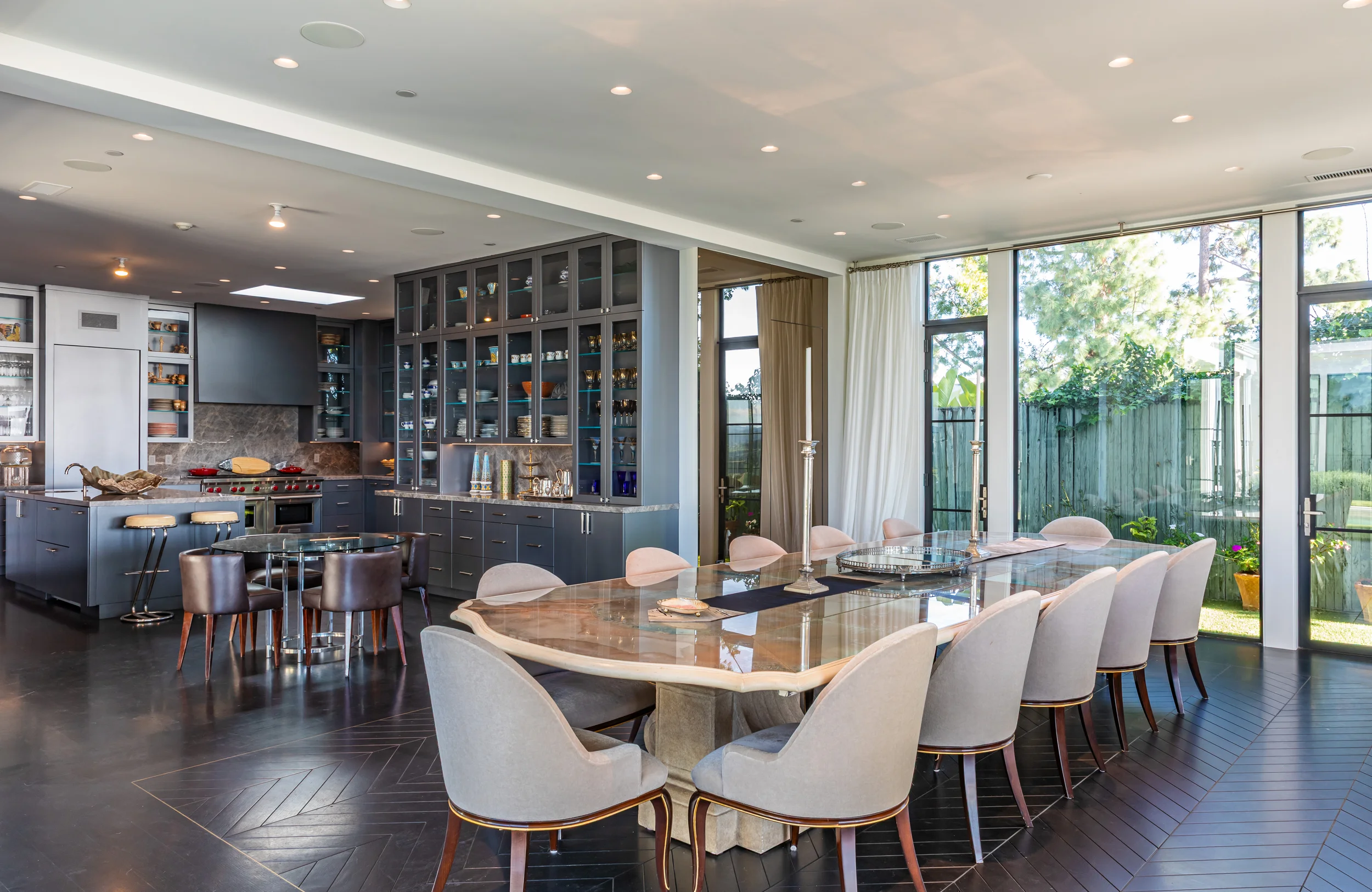 610 Arkell Dr photo 4